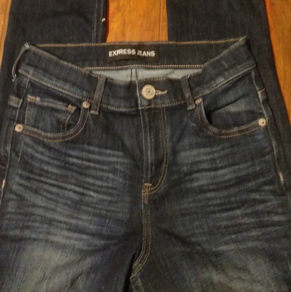 EXPRESS Dark Wash Skinny Jeans